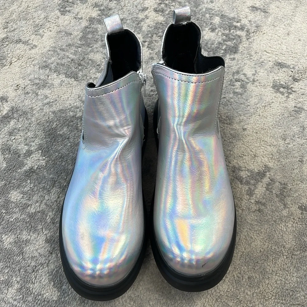 New DV Dolce Vita Cole Ankle Boots Iridescent Metallic Moon Boots Sz 4